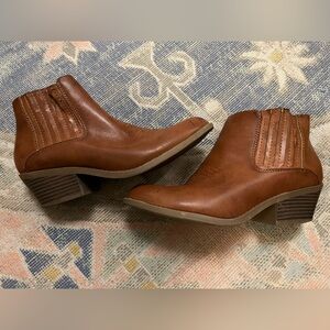 Brown Leather Ankle Booties “Jude” Western-Inspired